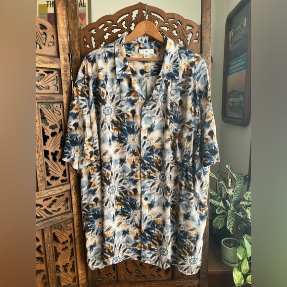 BP tie dye short sleeve button down, 100% viscose, soft and breathable - Picture 1 of 6
